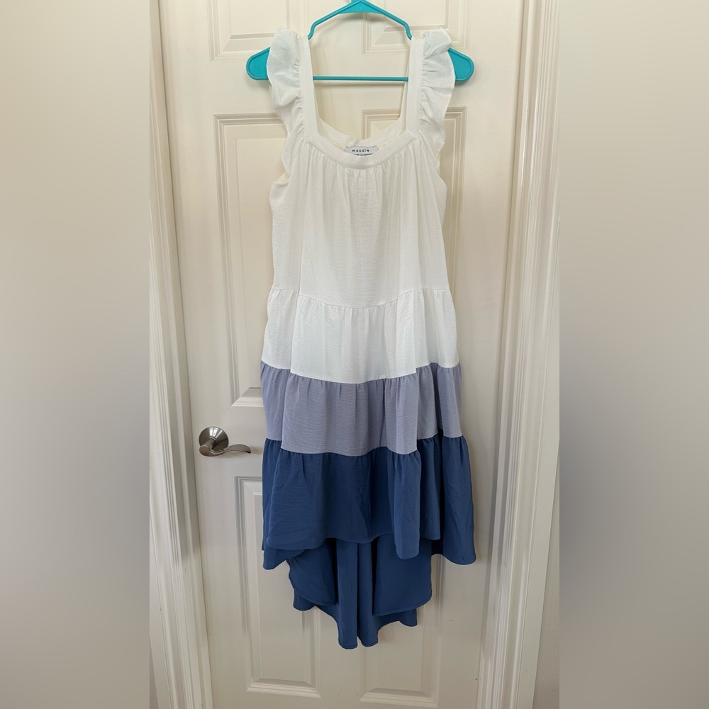 Moodie Tiered Dress Size S w/ Pockets